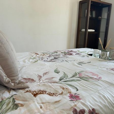 Comfortable Room Newbridge  Eksteriør bilde