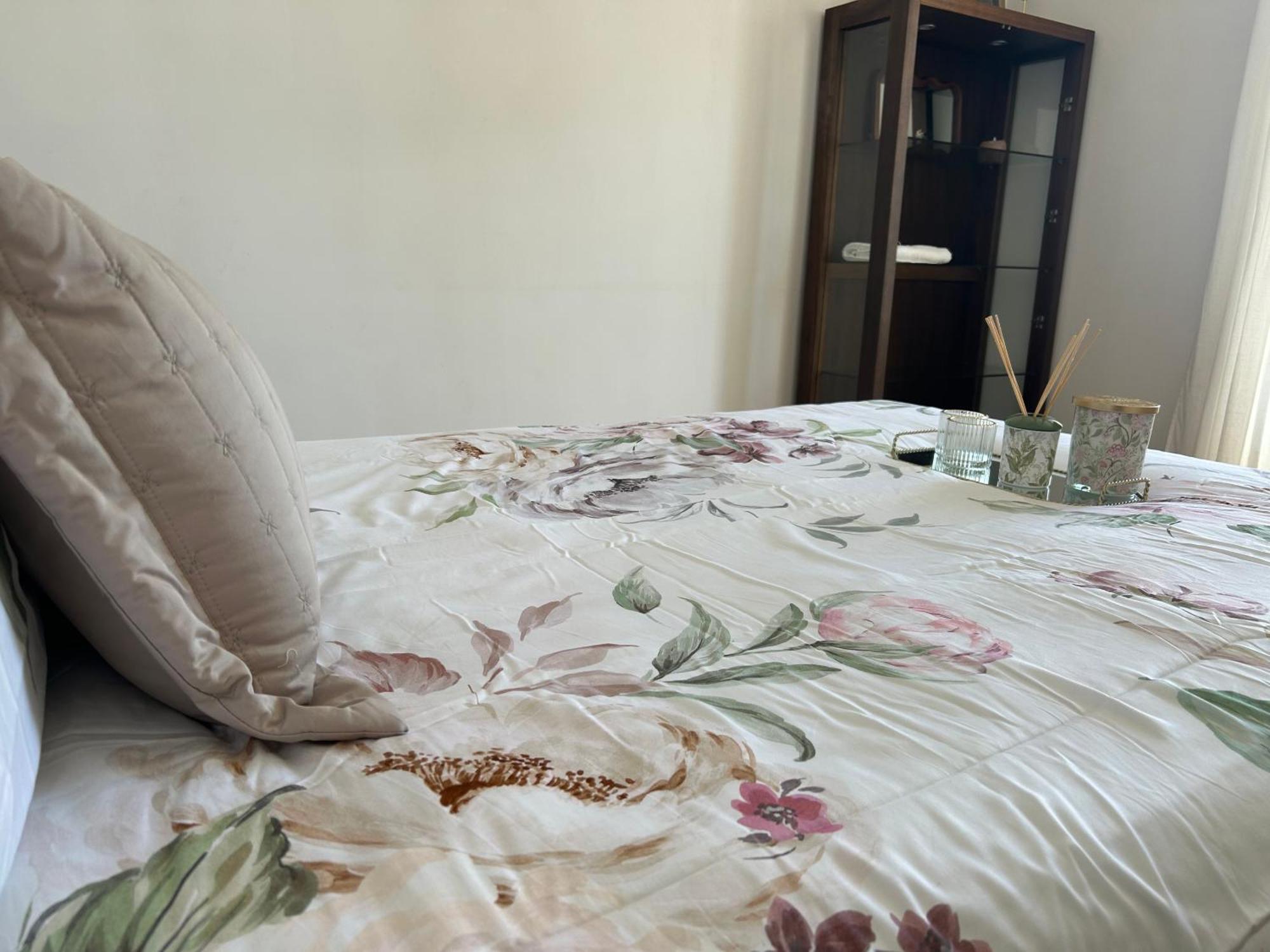 Comfortable Room Newbridge  Eksteriør bilde